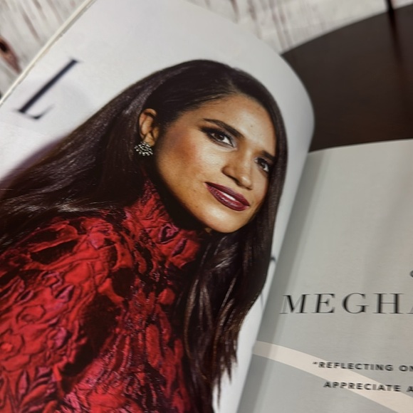 Harry & Meghan Royal Wedding Book with many great photos - Picture 11 of 16